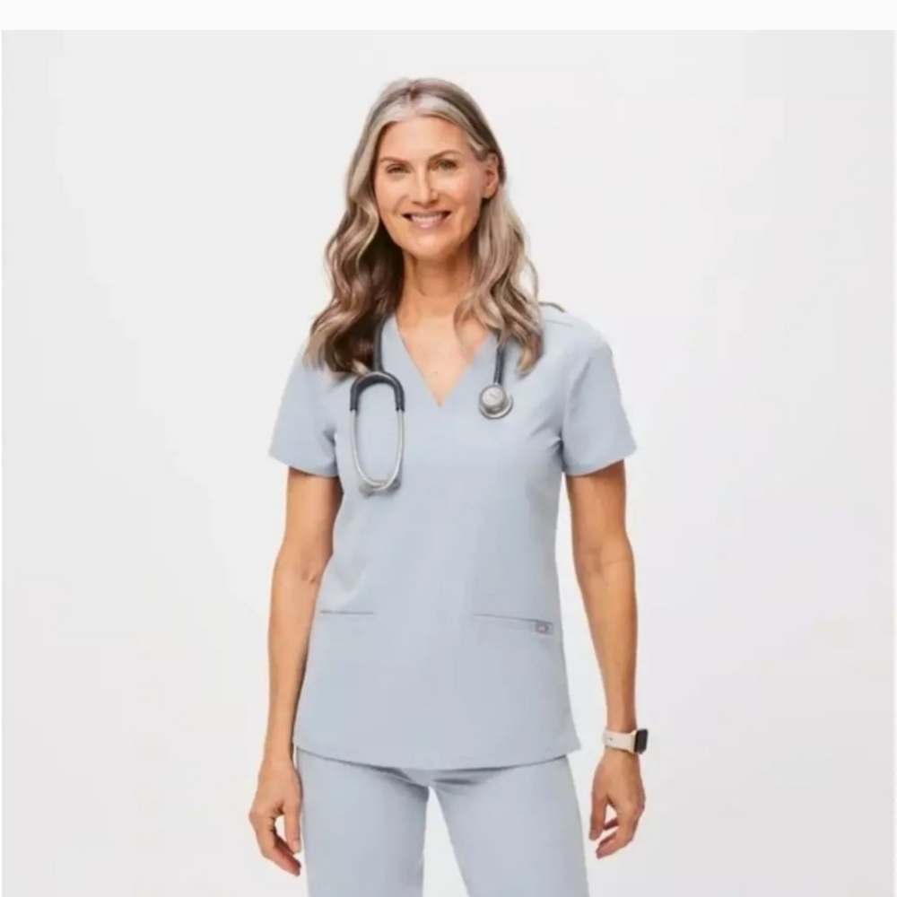 Figs Dusty Blue Casma Scrub Top